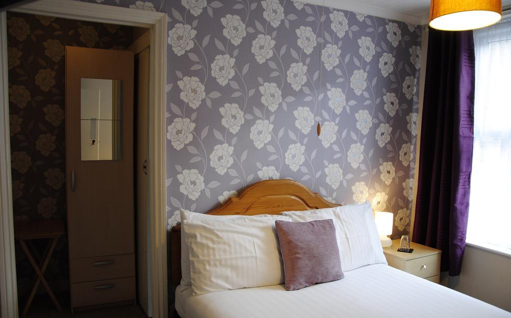 Single Room with Bathroom