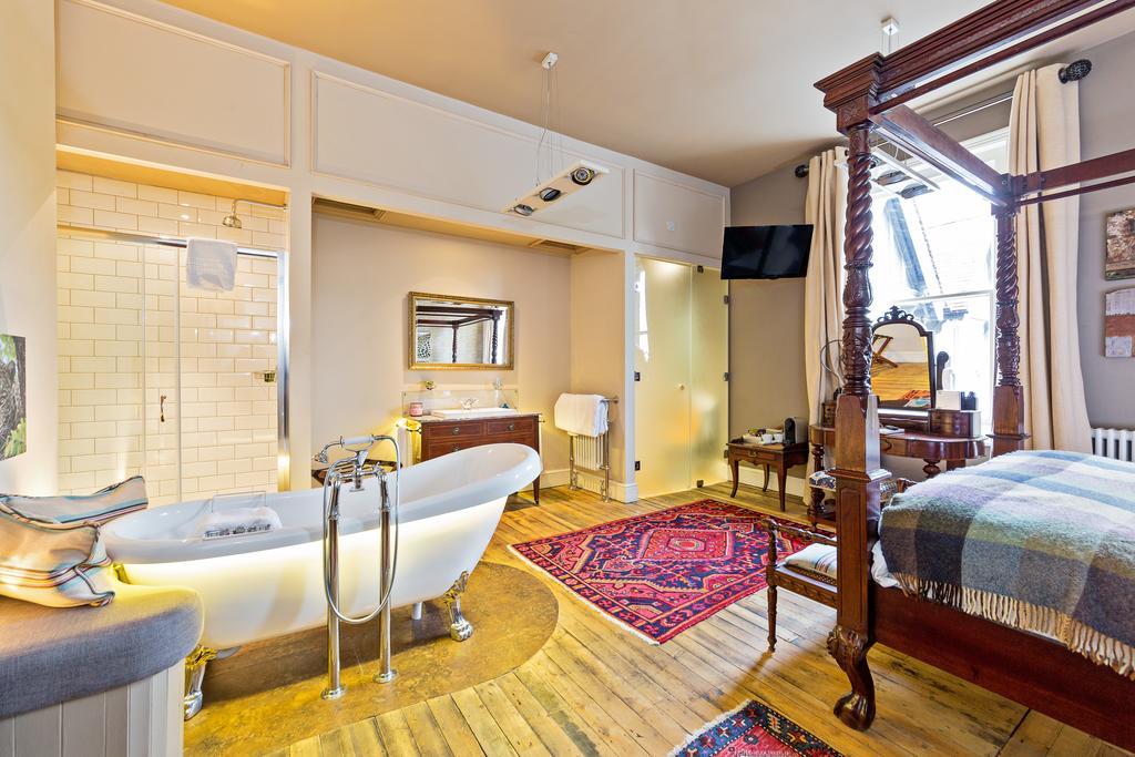 Opulent Double Room,318265901:JPEG