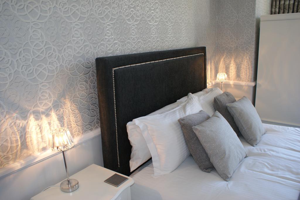Luxury King Room