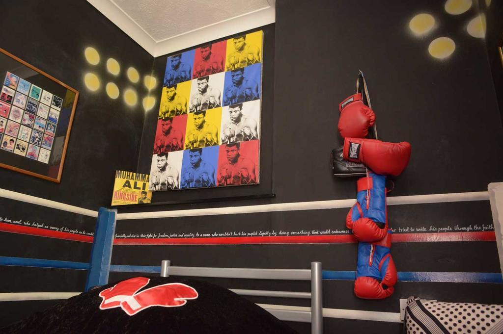 Single Room Ali's