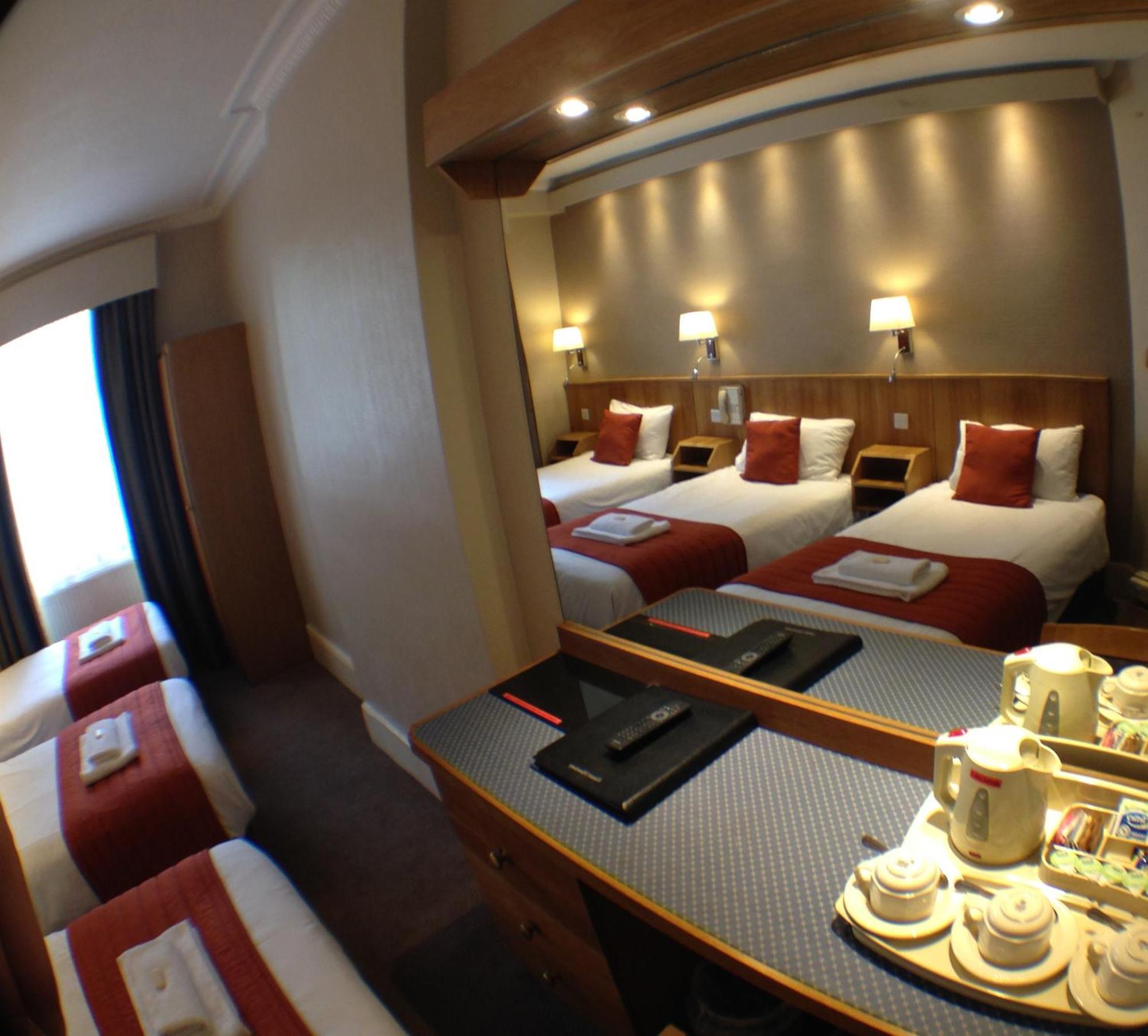 Basic Triple Room
