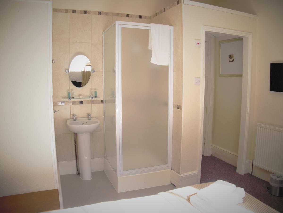 Double Room Private External Bathroom