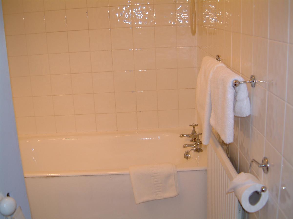 Single Room,535777161:JPEG