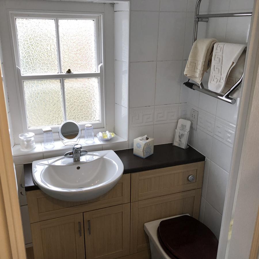 King room Shower