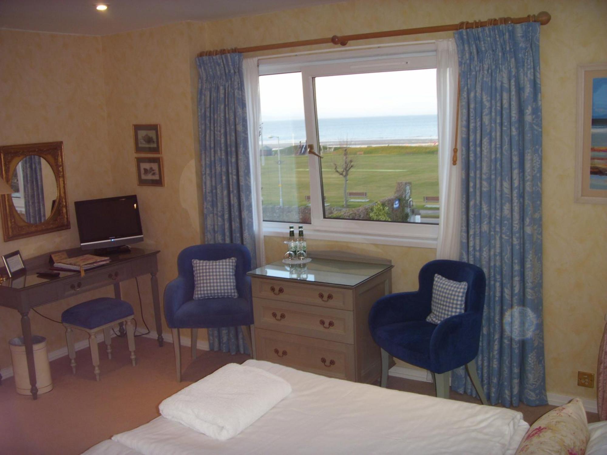 Superior Double or Twin Room with Sea View,1105843917:JPEG