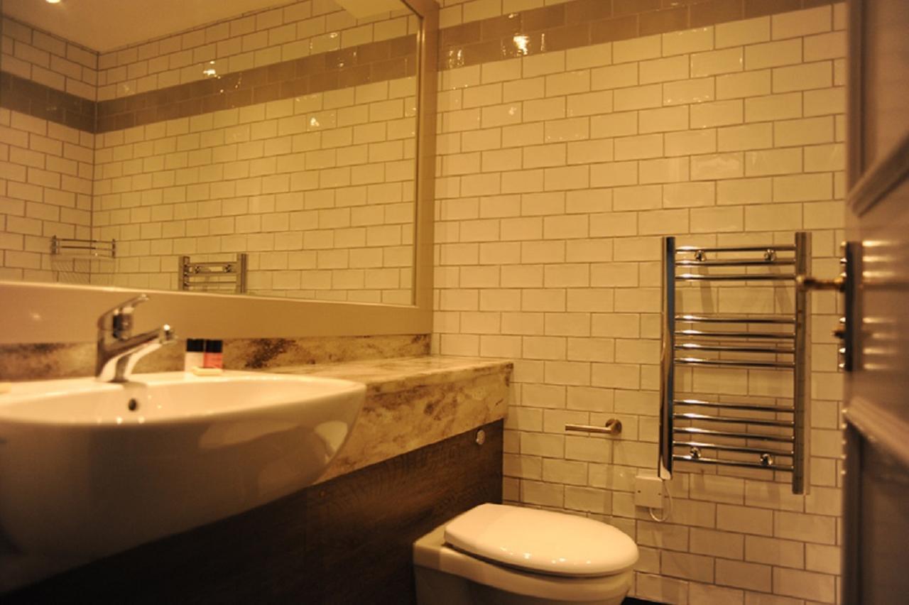 Large Double or Twin Room