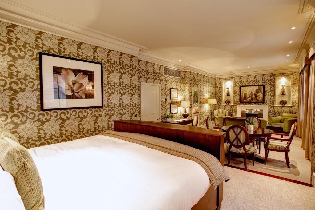 Suite,1580262383:JPEG