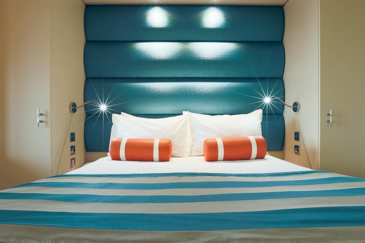 Double Room,613481680:JPEG