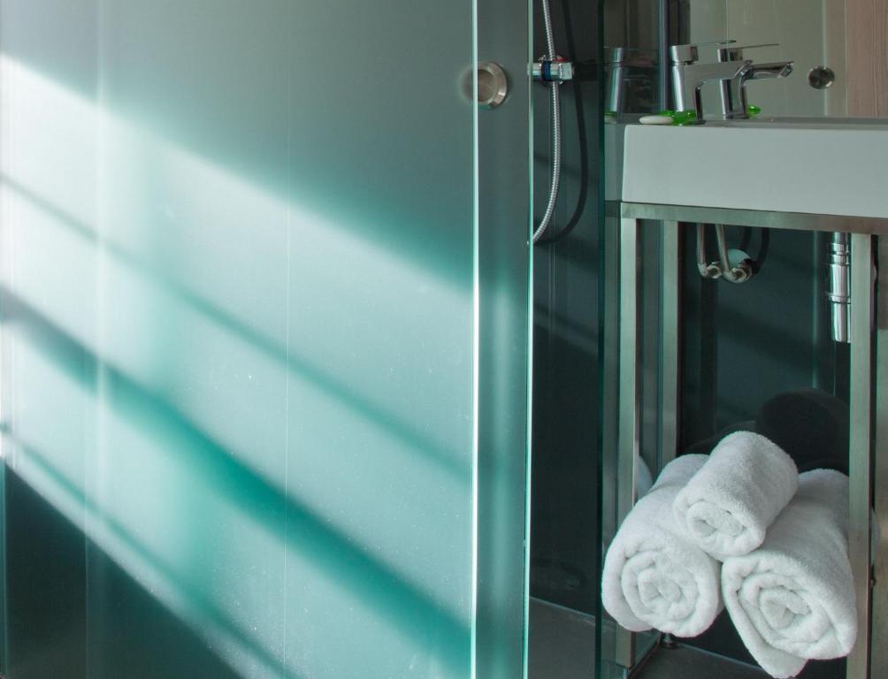 Single Room,63042298:JPEG