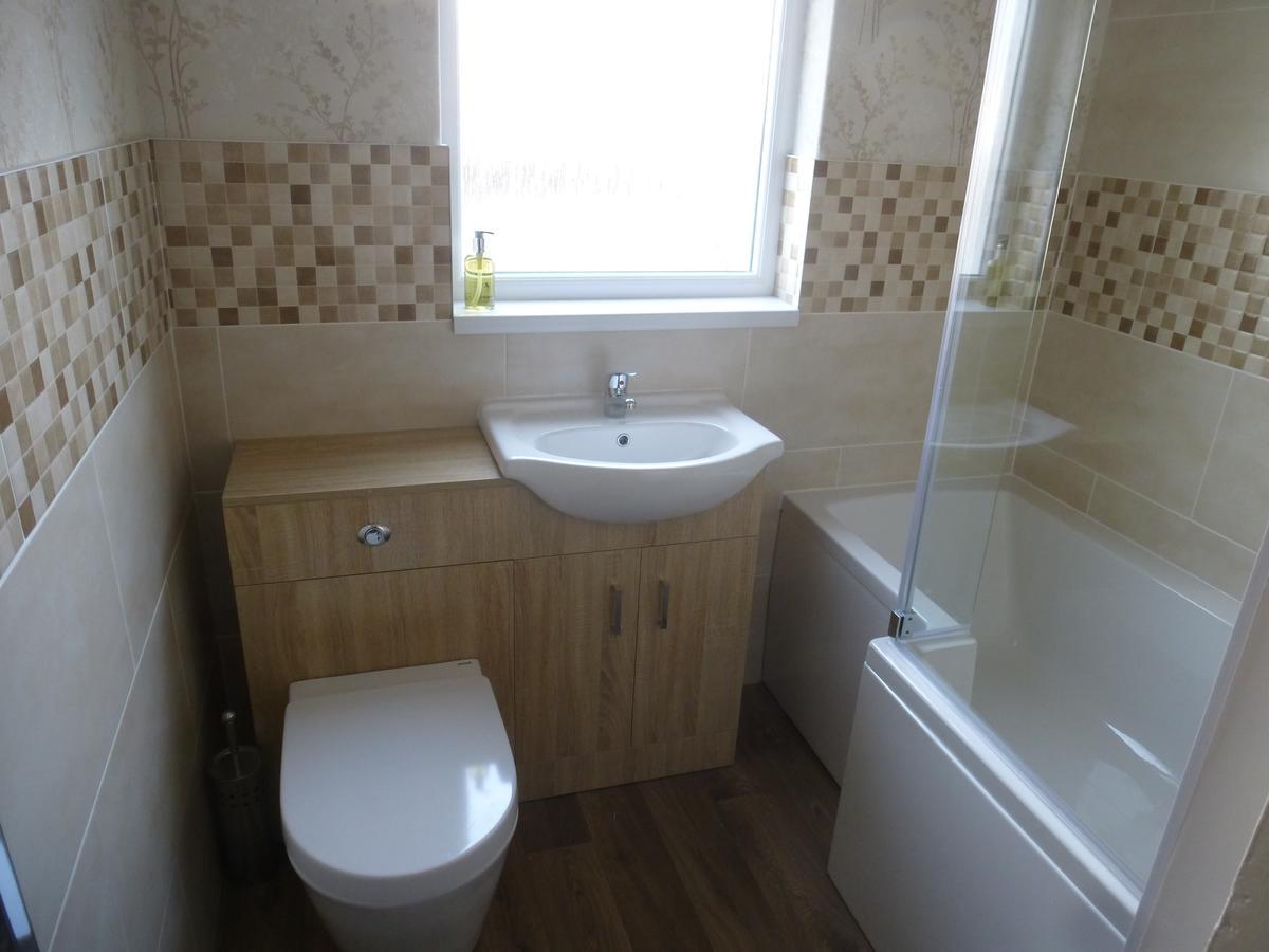 Twin Room Private Bathroom