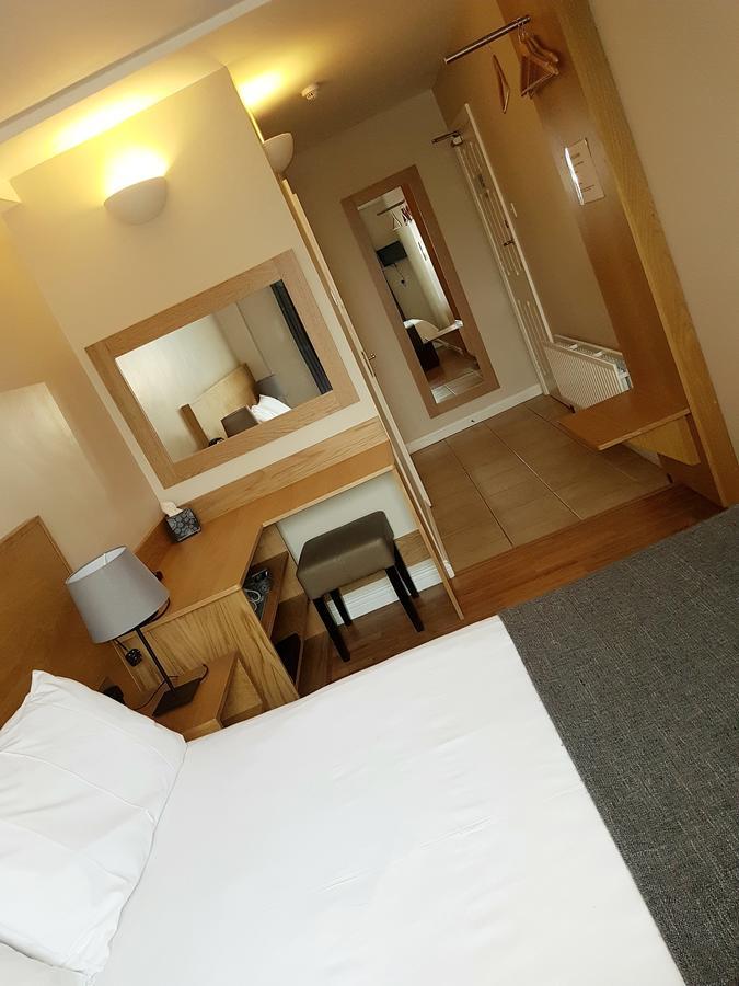 Double Room Private Bathroom