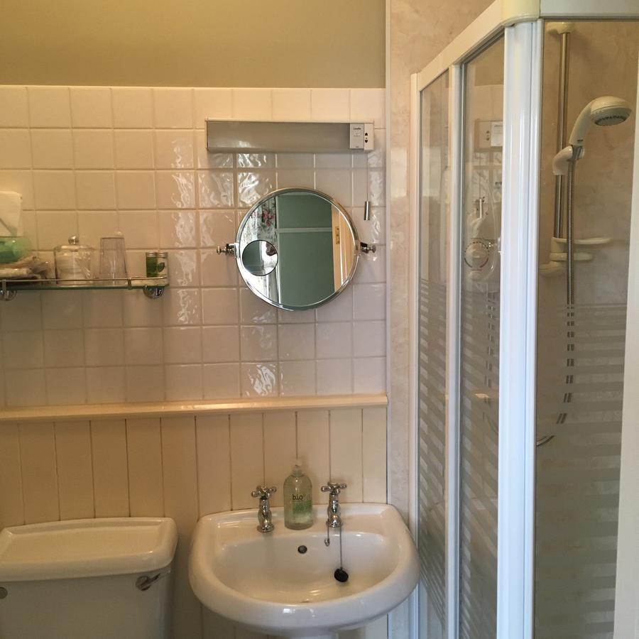 Double Room Shower