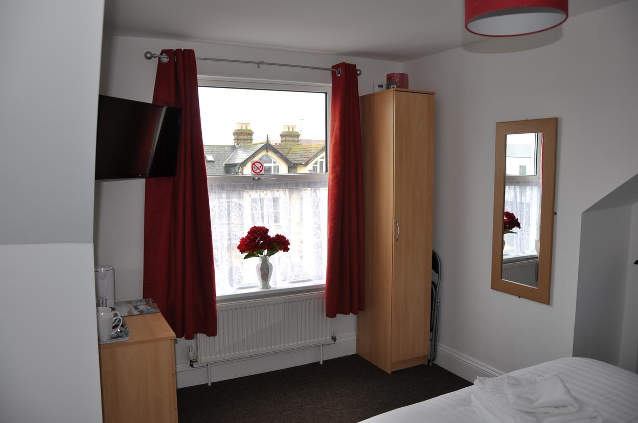 Double Room Private External Bathroom