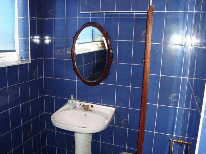 Triple Room with Shared Bathroom