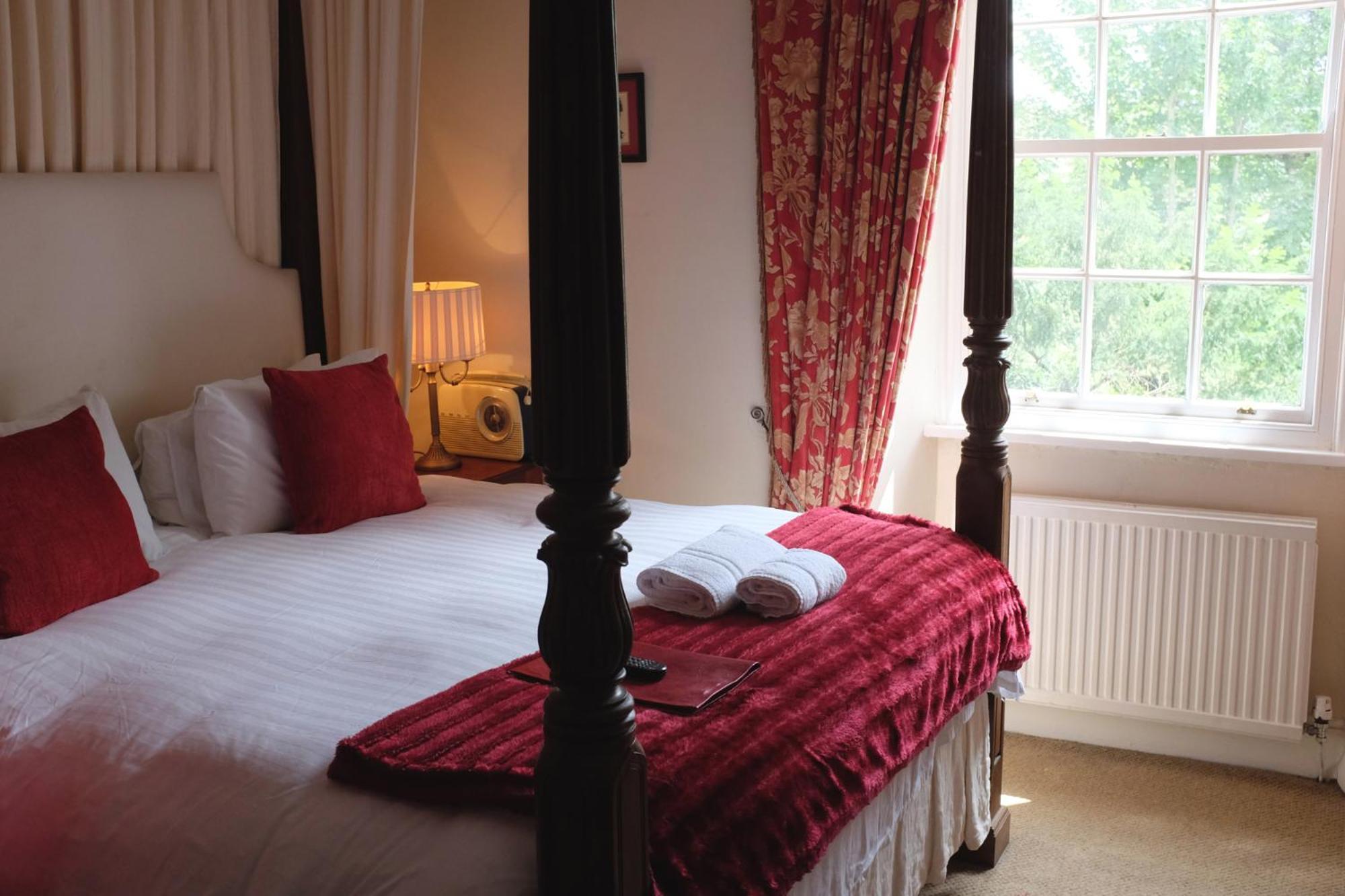 Deluxe Room,686303262:JPEG