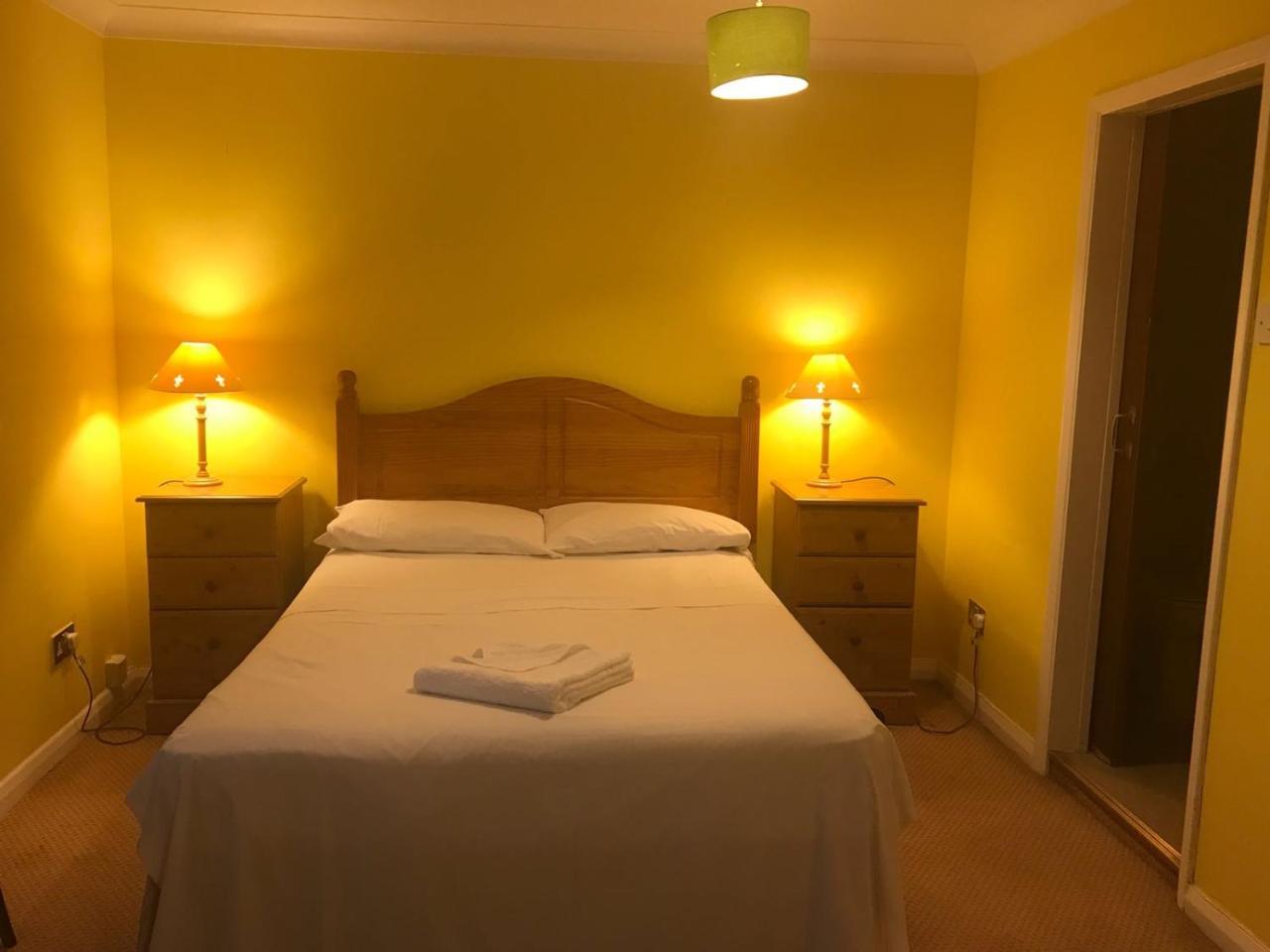 Double Room Private Bathroom