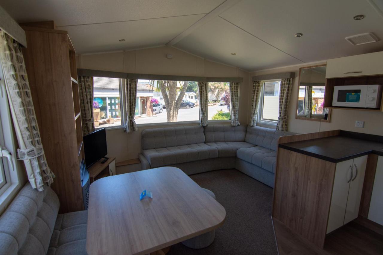 4 berth Comfort Caravan - Pet Friendly,1746987789:JPEG