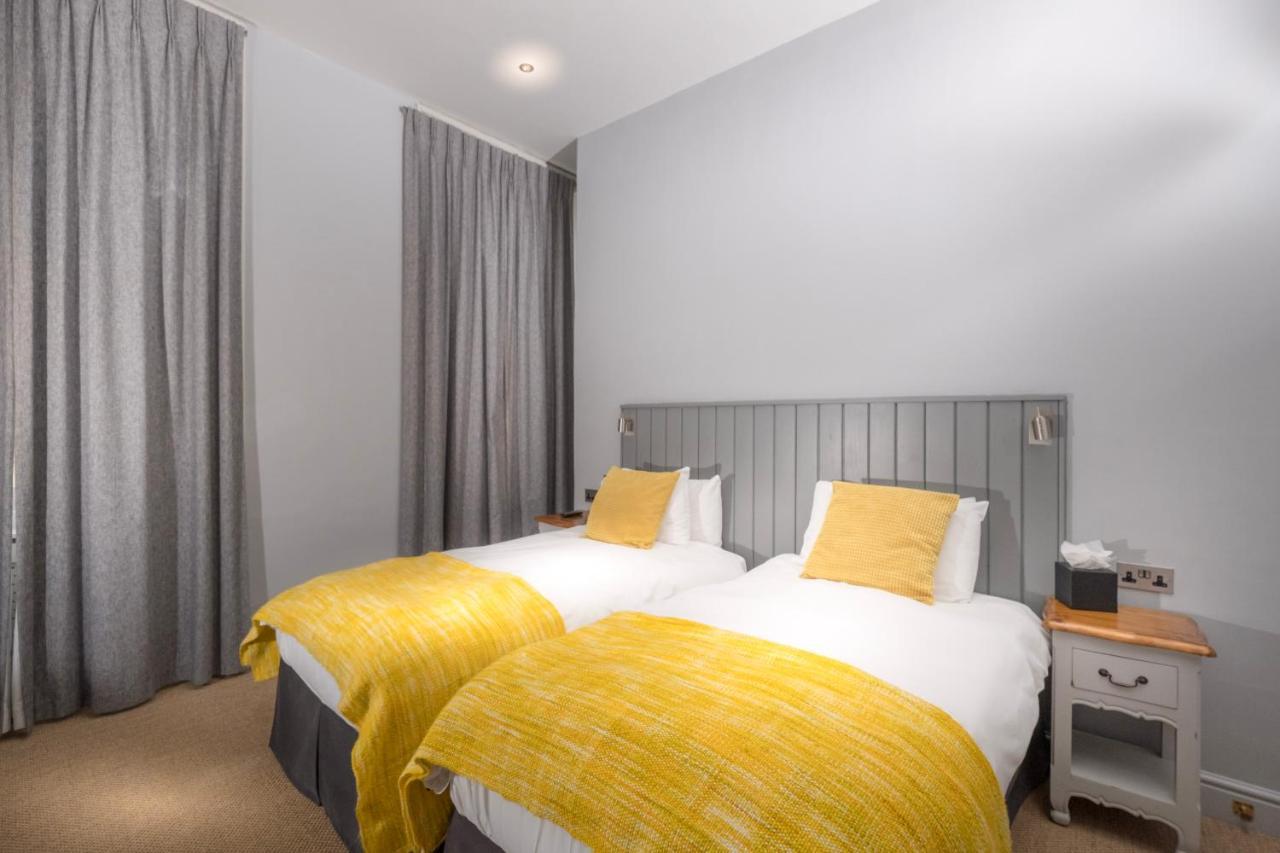 Großes Zweibettzimmer