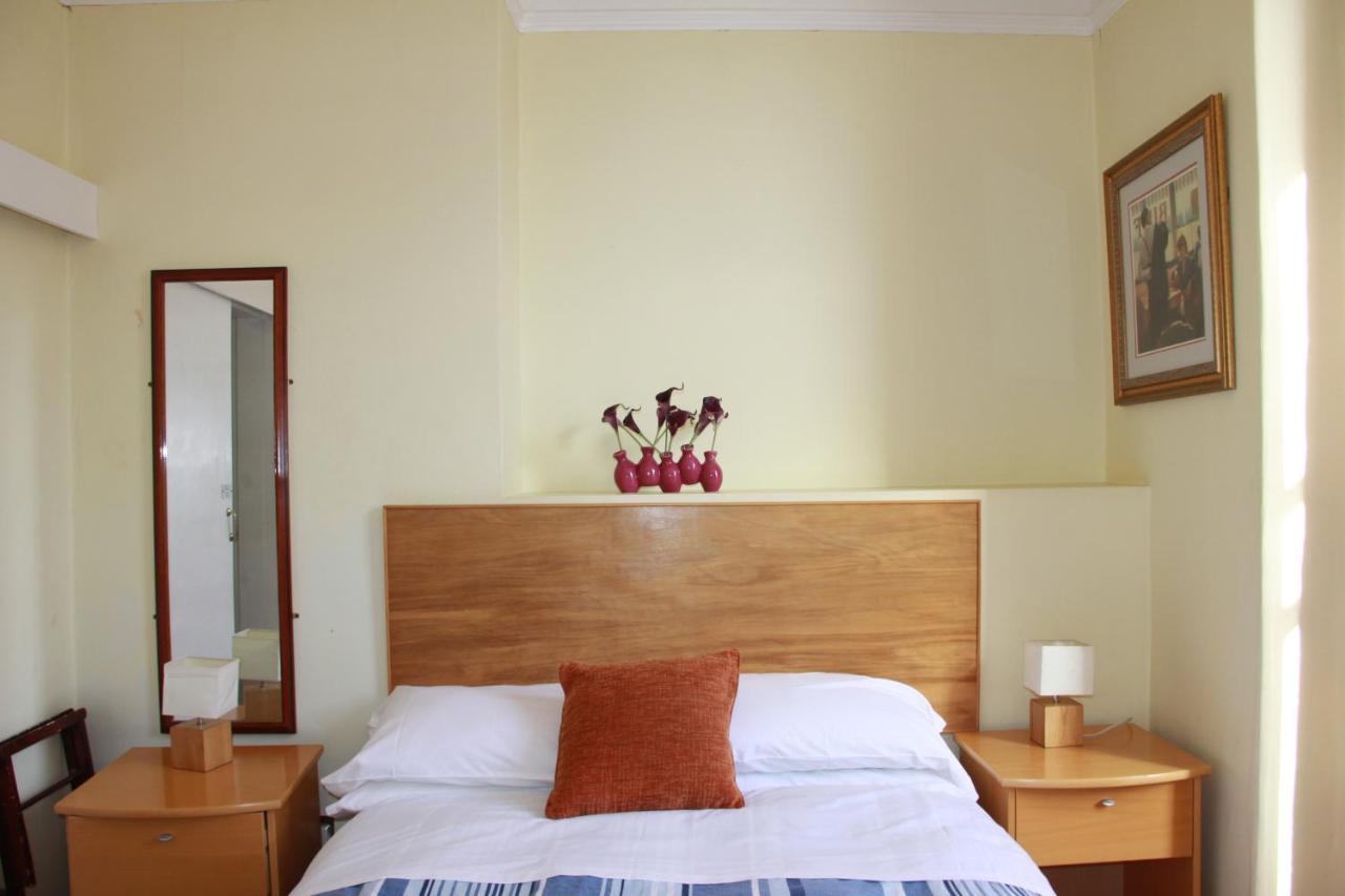 Double Room Private Bathroom