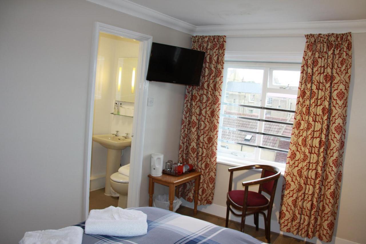 Double Room Private Bathroom