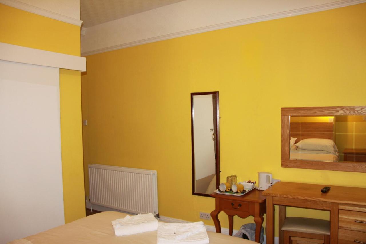 Double Room Private Bathroom