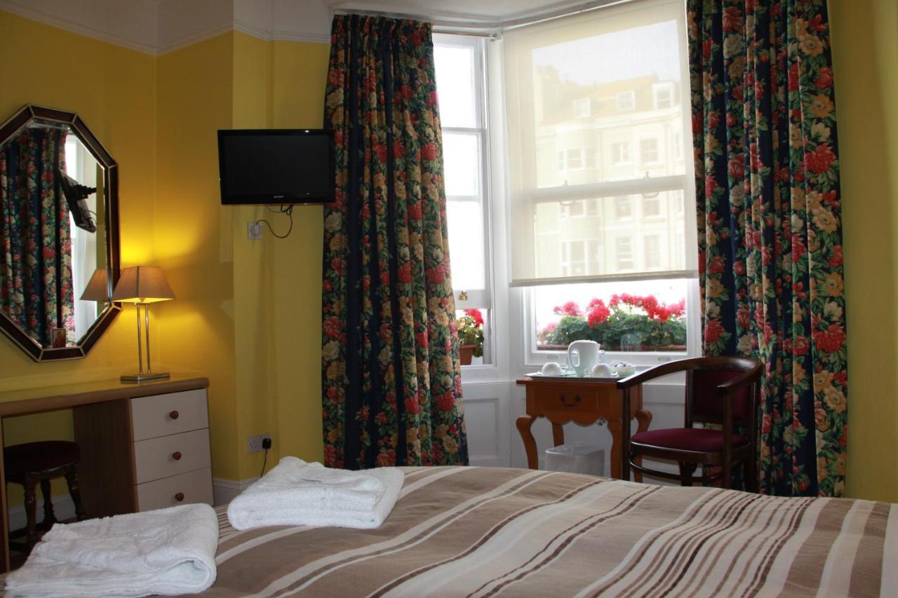 Double Room Private Bathroom