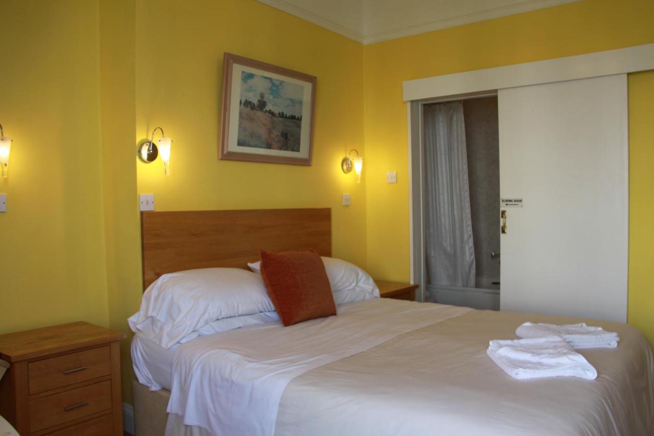 Double Room Private Bathroom