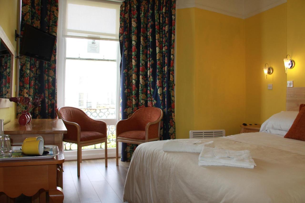 Double Room Private Bathroom