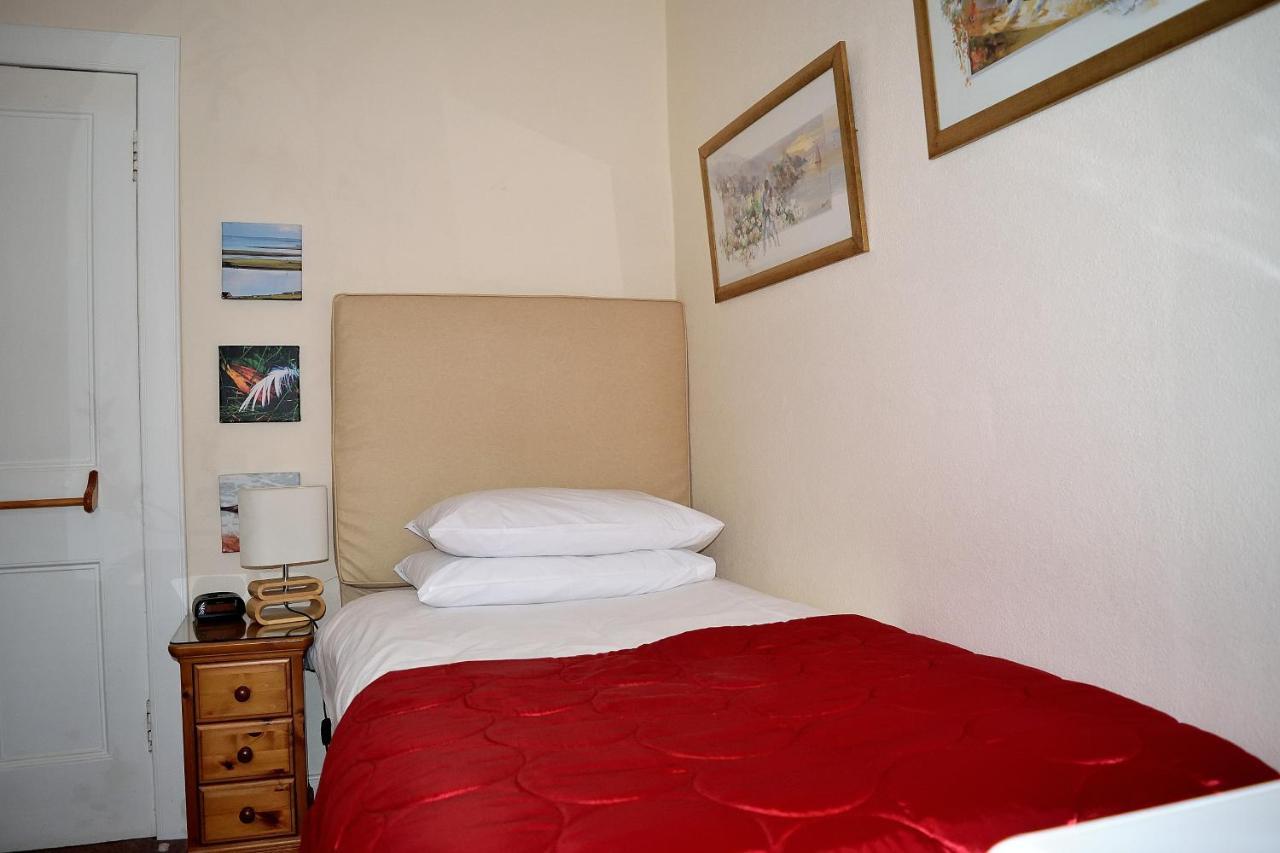Chambre Simple avec Salle de Bains Commune