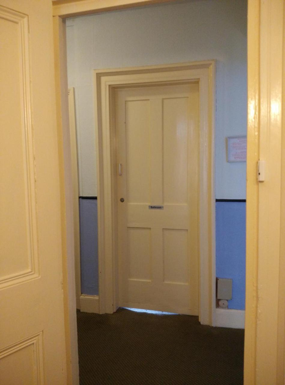 Single Room Private Bathroom Non En-suite