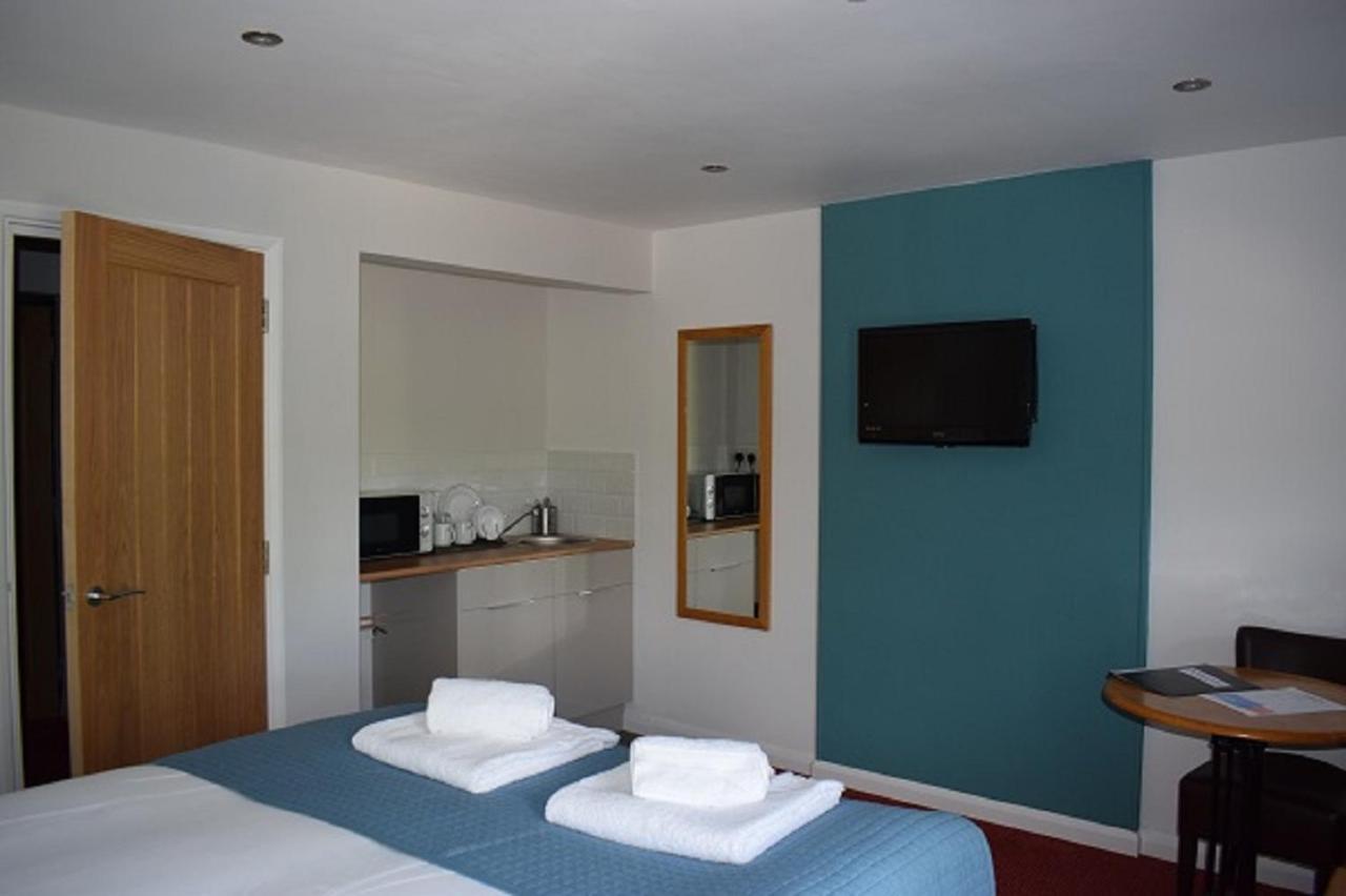 Double Room Shower