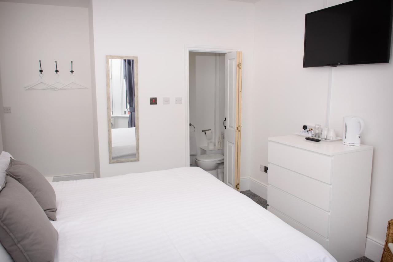 Tweepersoonskamer met 1 of 2 Bedden en Eigen Badkamer