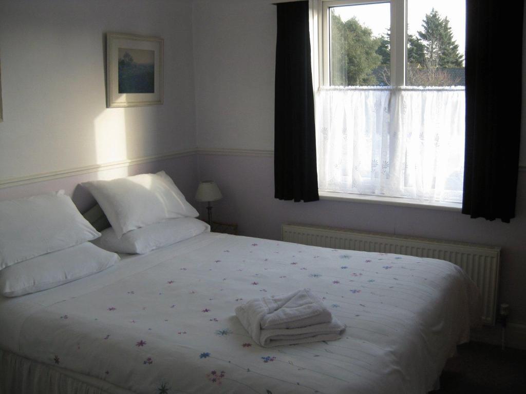 Single Room with Private Bathroom,1642308201:JPEG