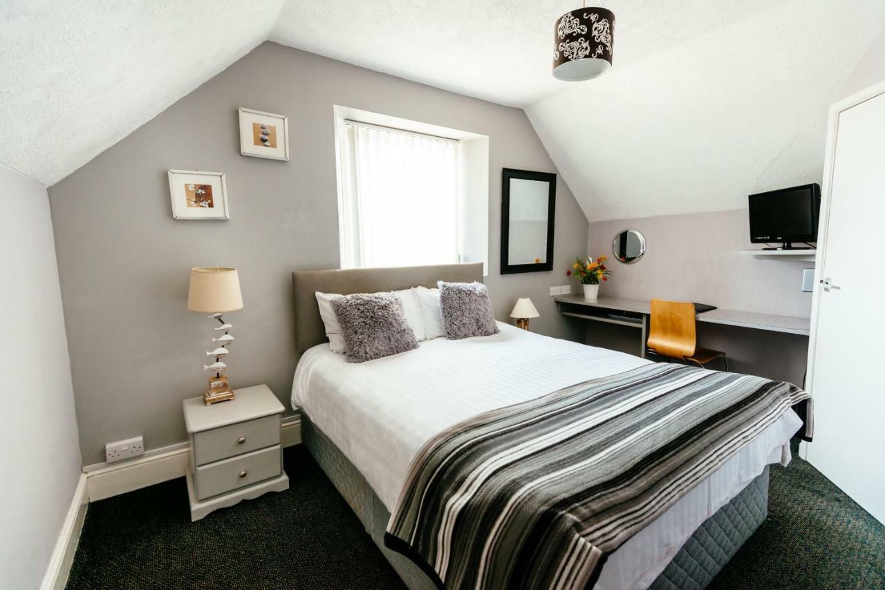 Double Room Private Bathroom