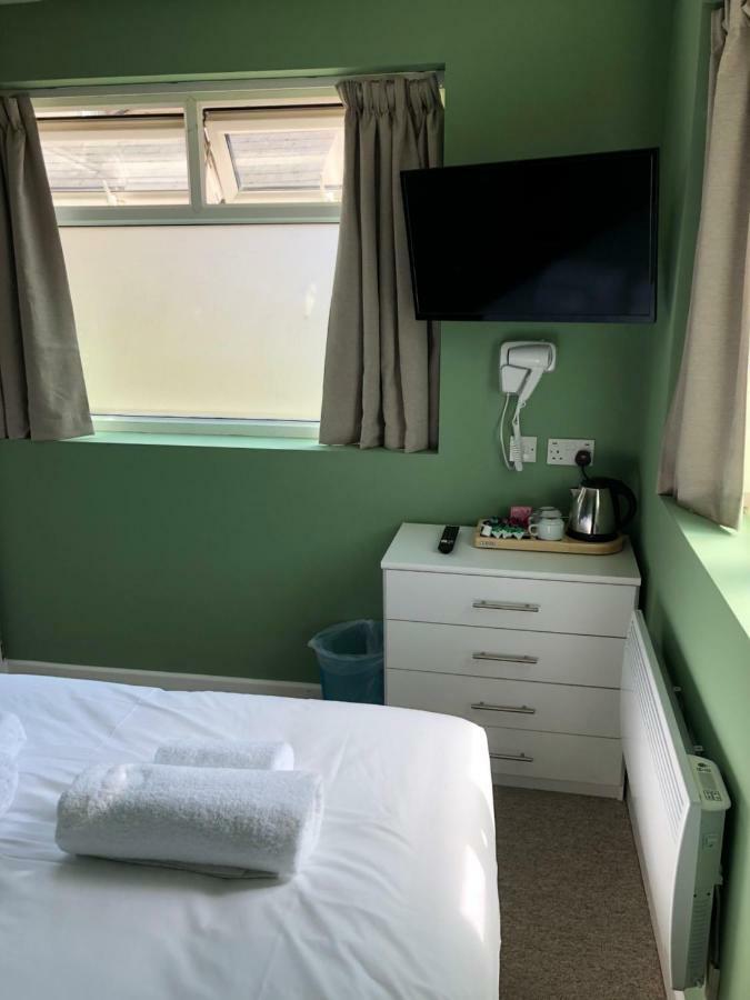 Double Room Private Bathroom