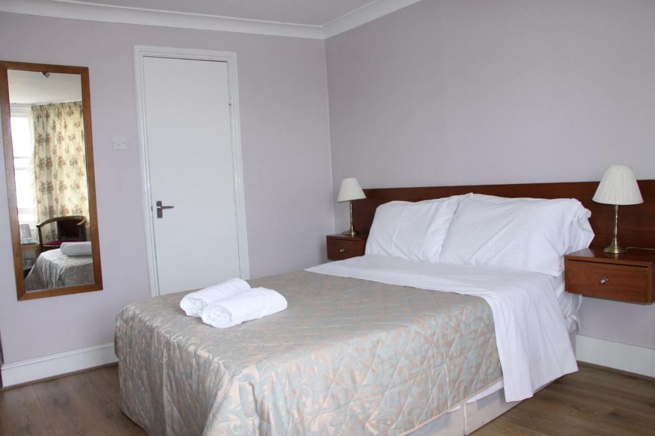 Double Room Private Bathroom