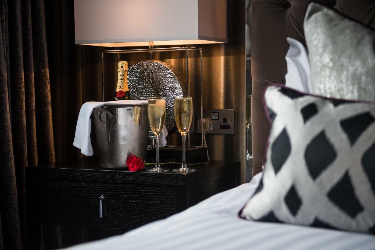 Suite Family Room
