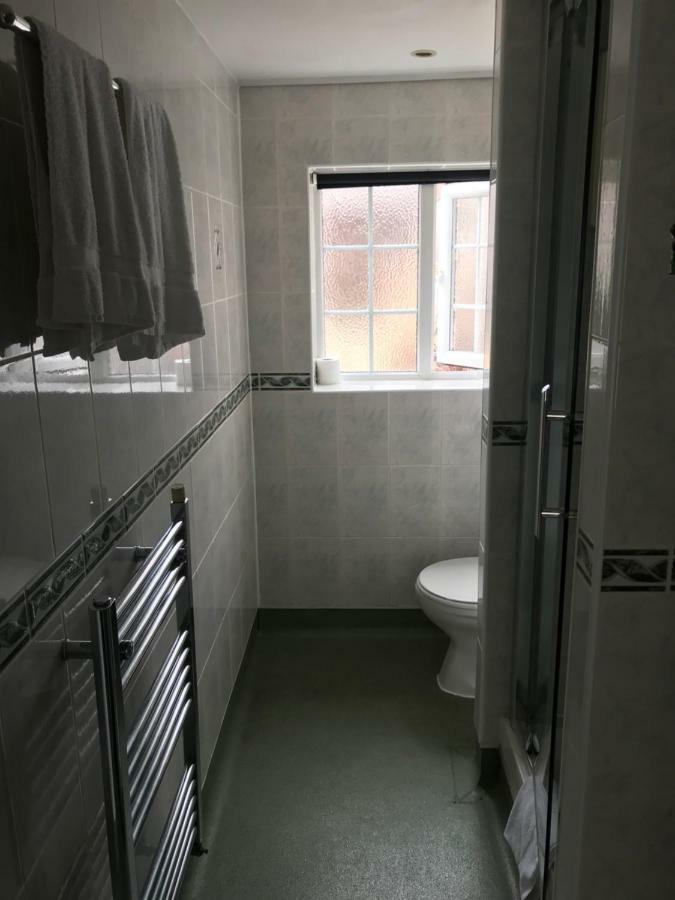 Double Room Private Bathroom