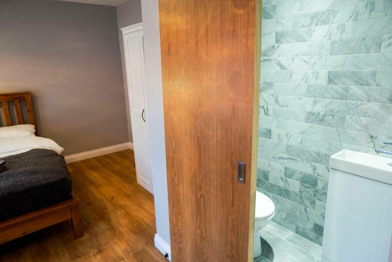 Double Room Private Bathroom