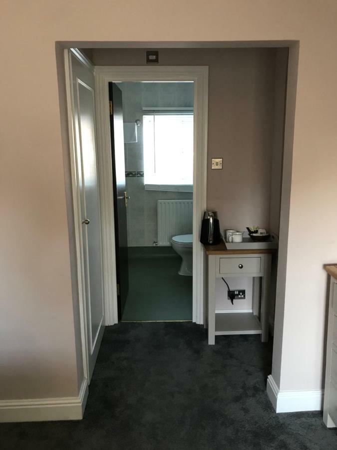 Twin Room Private Bathroom