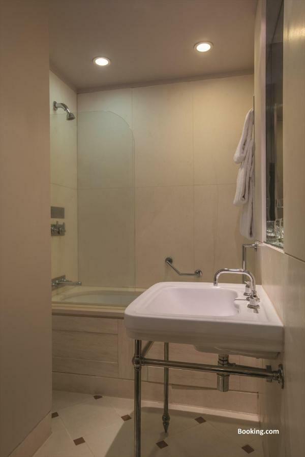 Classic Double Room,1516435780:JPEG