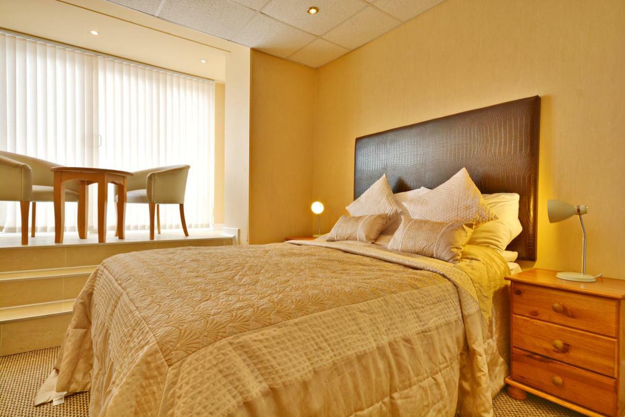 Doppelzimmer mit Balkon