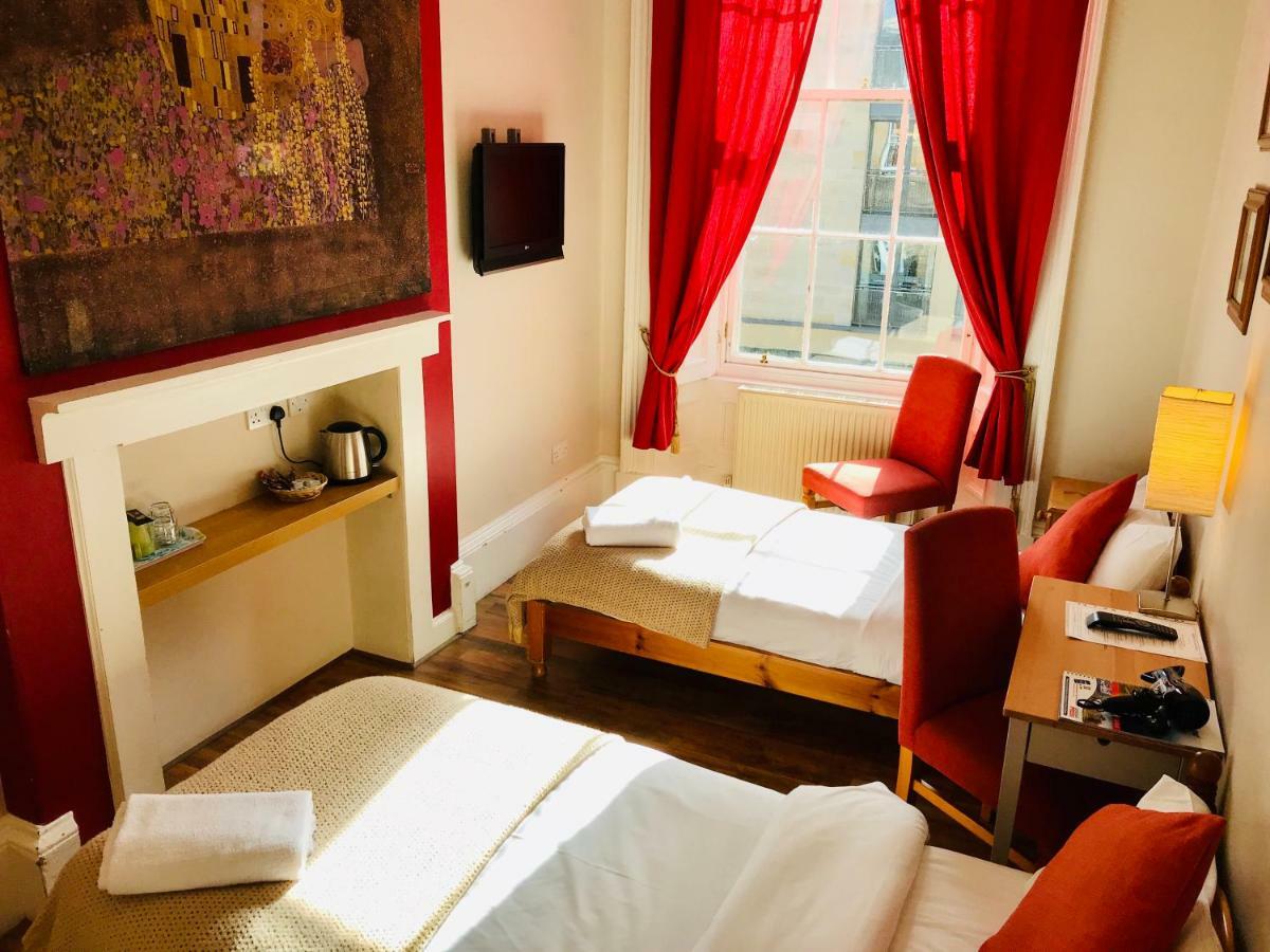 Zweibettzimmer mit Gemeinschaftsbad