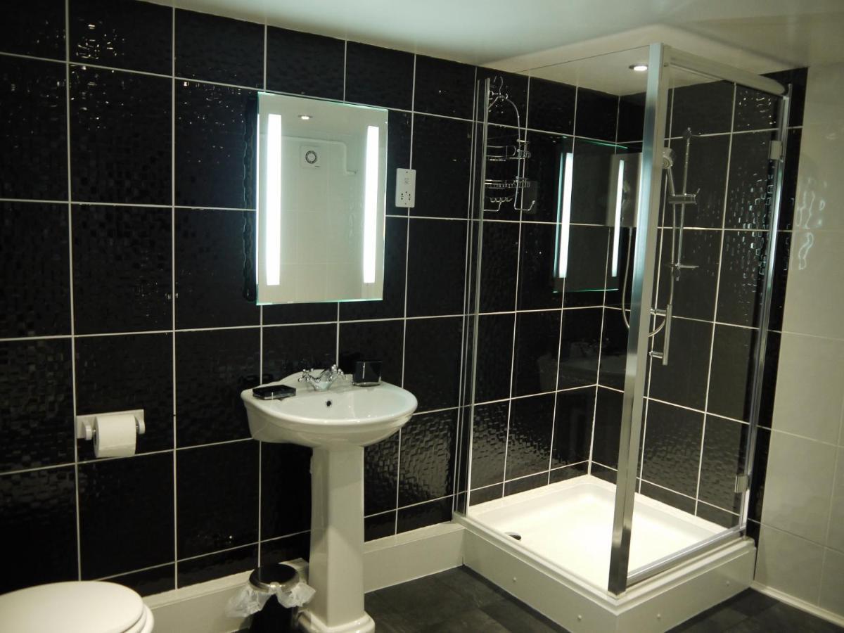 King Room Bathroom,1184113948:JPEG