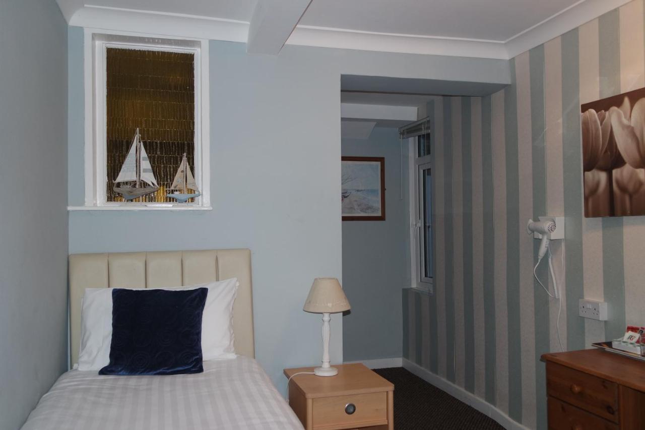 Standard Single Room with Shower