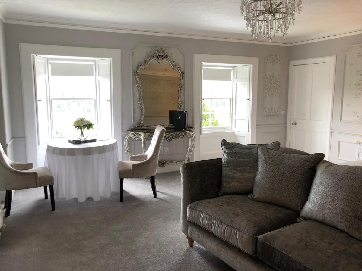Queen Room Garden View