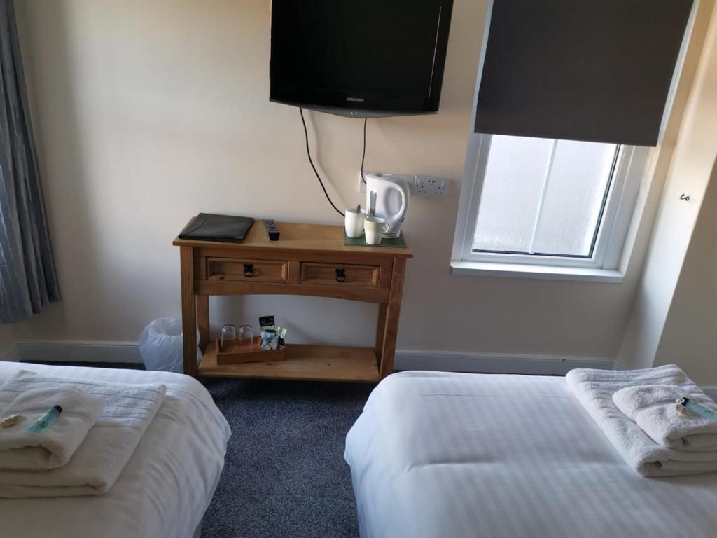 Twin Room Bathroom