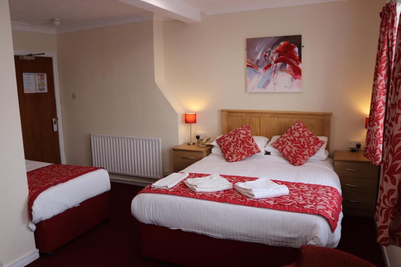 Classic Triple Room,998231505:JPEG
