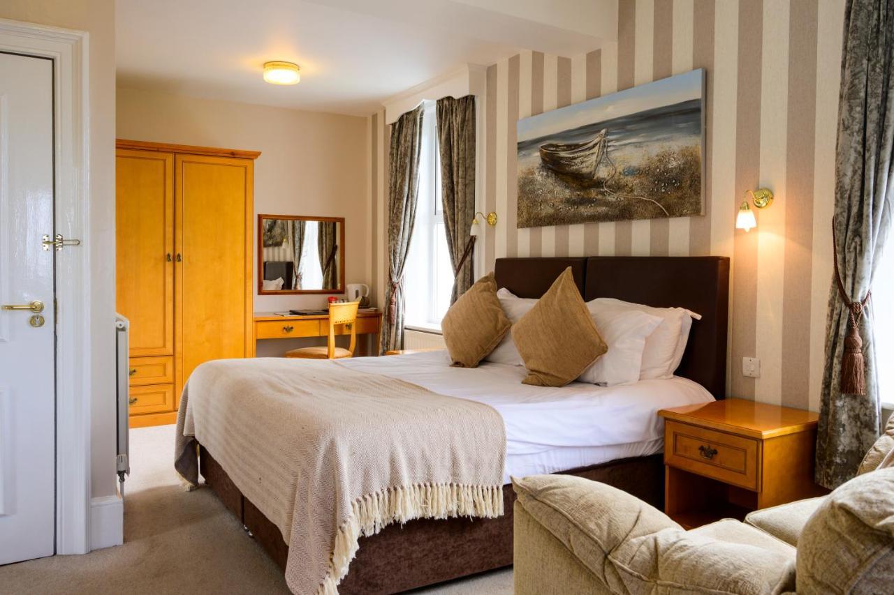 Deluxe Double Room with Balcony,996152857:JPEG