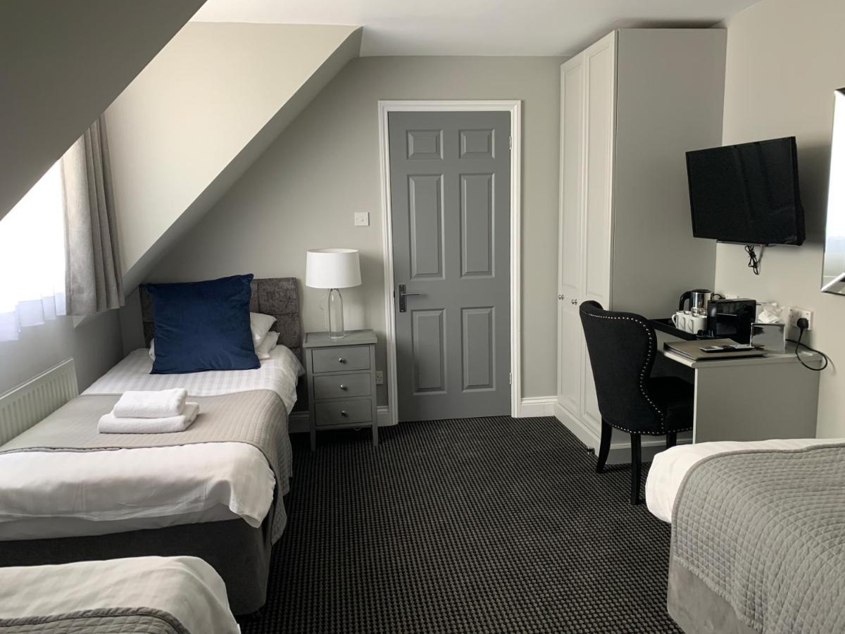 Triple Room ensuite Bathroom